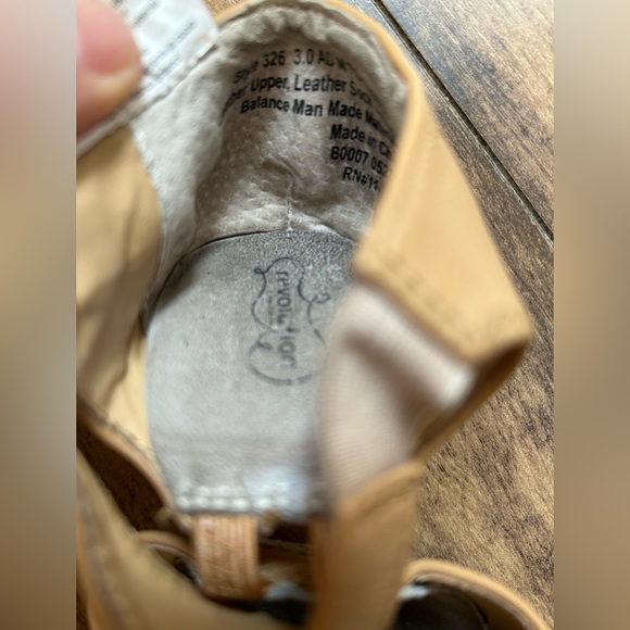 Revolution Jazz Shoes - Picture 3 of 3